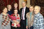 Наталья Цепенко поздравила жительницу Кулундинского района с 90-летием