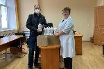Дмитрий Аганов передал антисептики барнаульской поликлинике