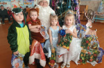 Иван Лоор передал новогодние подарки детям Славгородского округа. 