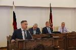 Новая система оплаты труда учителей стала главной темой Правительственного часа в АКЗС 