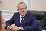 Сенатор Виктор Зобнев представит депутатам АКЗС отчет о работе за 2025 год