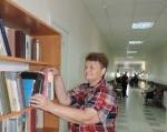 Книжный шкаф… в поликлинике