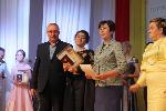 Депутаты поздравили выпускников региона с получением аттестатов