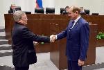 Сенатор от Алтайского края награжден почетным знаком Совета Федерации
