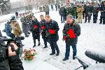 В Барнауле возложили цветы к Мемориалу Славы 