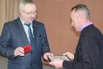 Анатолий Суворов вручил награды работникам транспортной сферы Барнаула