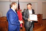 С.Белоусов вручил награду Совета Федерации депутату АКЗС А.Гукову