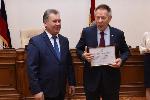 Депутаты Государственной Думы получили награды краевого Законодательного Собрания 