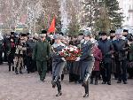 В день снятия блокады Ленинграда на барнаульском мемориале славы возложили цветы 