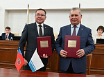Парламенты «двух Алтаев» подписали соглашение о сотрудничестве