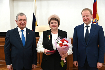 В Парламентском центре прошла торжественная сессия, посвященная 85-летию представительной власти