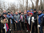 Депутаты и аппарат АКЗС приняли участие в общегородском субботнике 